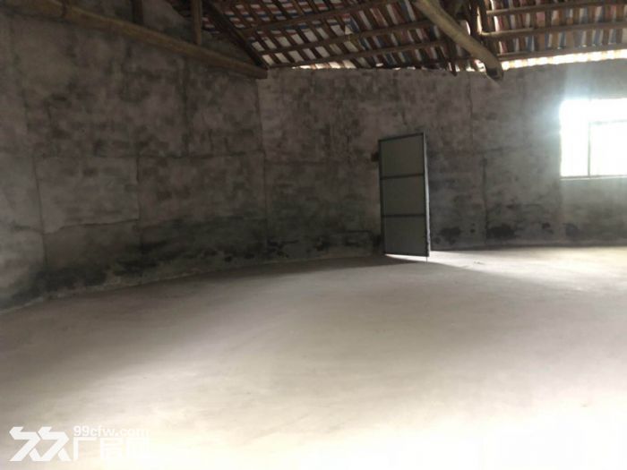 本人有小厂房出租，另加楼房三间大房间可住宿办公！有意详谈！-图6