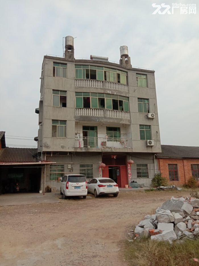 南昌县八一乡桥头300平厂房招租